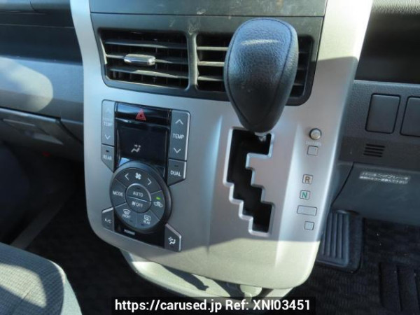 Used 2009 AT toyota noah ZRR70G Image[33]