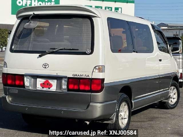 Used 1999 AT toyota granvia KD-KCH16W Image[2]