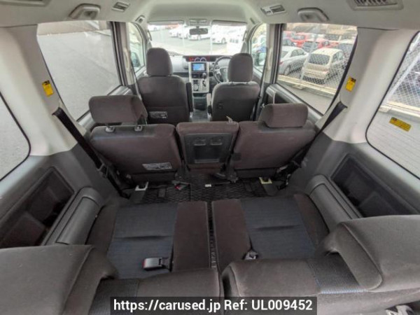 Used 2007 AT toyota voxy ZRR70W Image[17]
