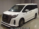 Toyota Noah ZWR80W