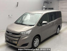 Toyota Noah ZRR80G