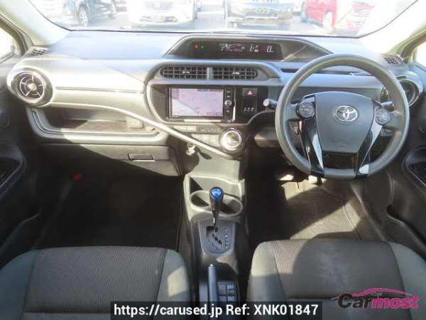 Used 2017 CVT toyota aqua NHP10 Image[8]