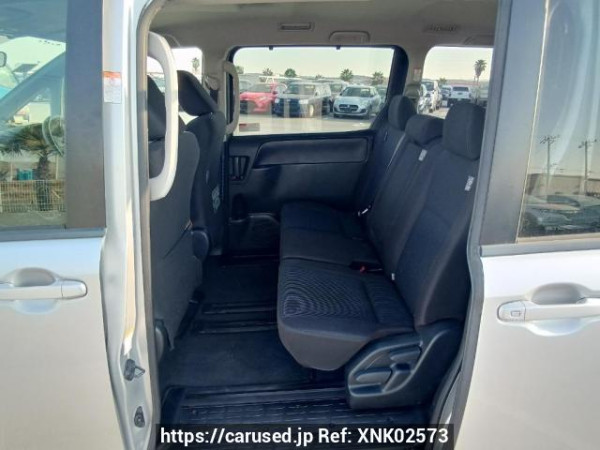 Used 2016 AT toyota noah ZRR80G Image[17]