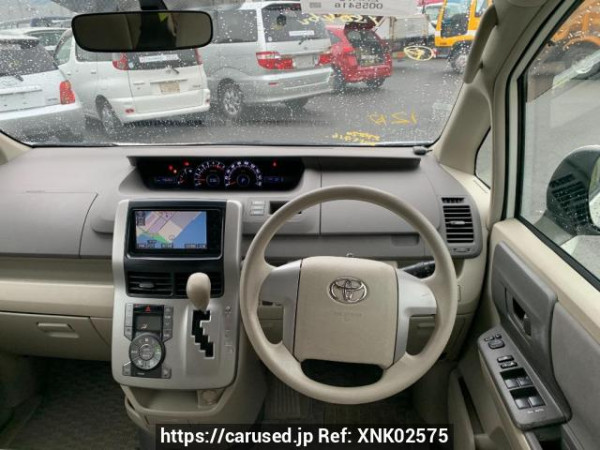 Used 2008 AT toyota noah ZRR70G Image[19]