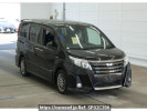 Toyota Noah ZWR80W
