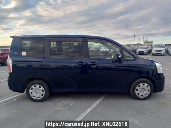 Used 2009 AT toyota noah ZRR70G Image[7]