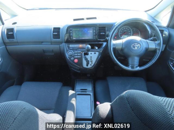 Used 2004 AT toyota wish ZNE10G Image[23]
