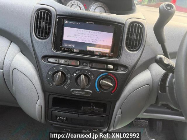 Used 2002 AT toyota fun-cargo NCP20 Image[12]