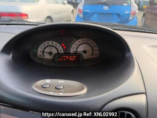 Used 2002 AT toyota fun-cargo NCP20 Image[14]