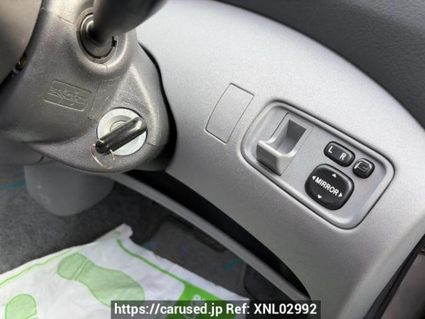 Used 2002 AT toyota fun-cargo NCP20 Image[15]