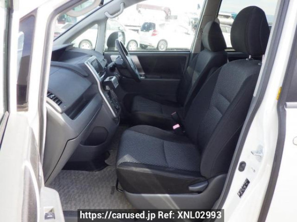 Used 2008 AT toyota noah ZRR70W Image[14]