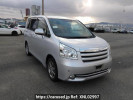 Toyota Noah ZRR70G