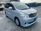 Toyota Noah ZRR70Gカイ