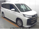 Toyota Noah ZWR95W