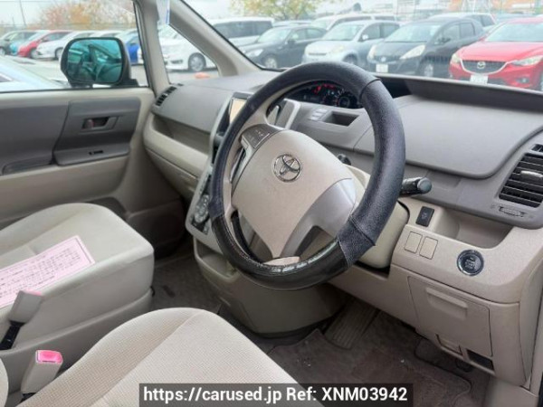 Used 2009 AT toyota noah ZRR70G Image[15]