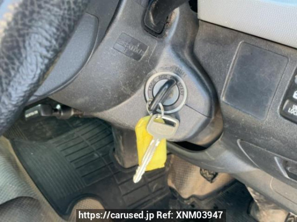 Used 2005 MT toyota hiace-van KDH205V Image[18]