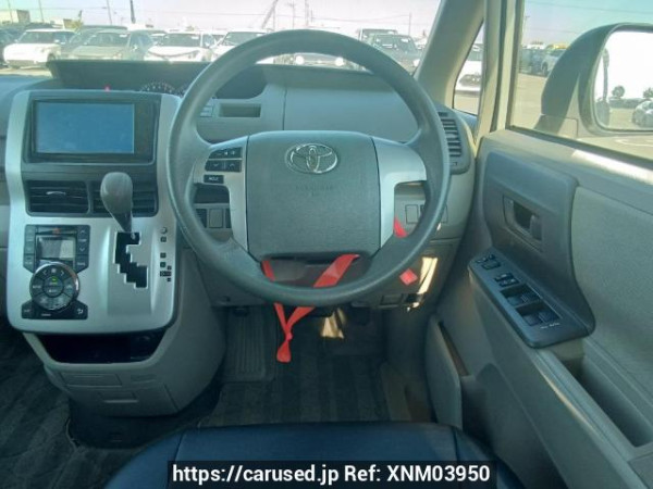 Used 2010 AT toyota noah ZRR75G Image[20]