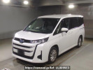 Toyota Noah ZWR90W