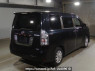Used 2010 AT toyota voxy ZRR70G Image[1]