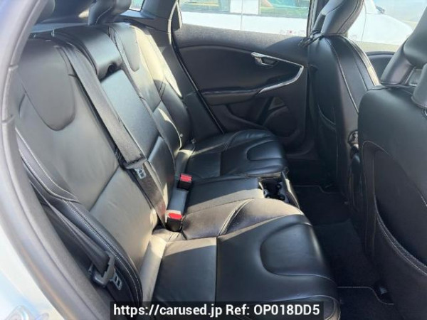 Used 2015 AT volvo v40 MB420 Image[9]