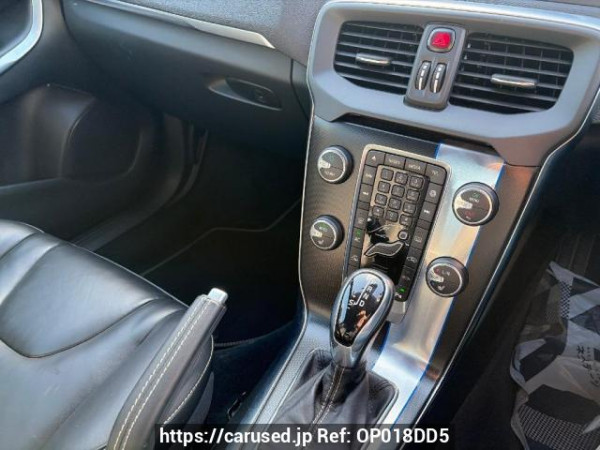 Used 2015 AT volvo v40 MB420 Image[15]