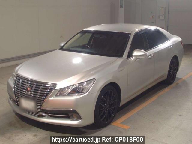 2013 Toyota Crown Hybrid AWS210