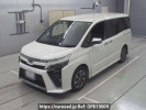 Toyota Voxy ZRR80W