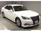 Toyota Crown Hybrid AWS210