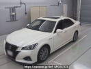 Toyota Crown Hybrid AWS210