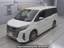 Toyota Noah ZWR80W