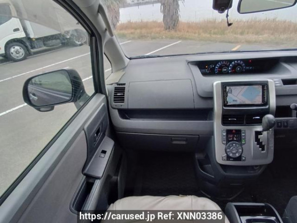 Used 2010 AT toyota noah ZRR70G Image[20]