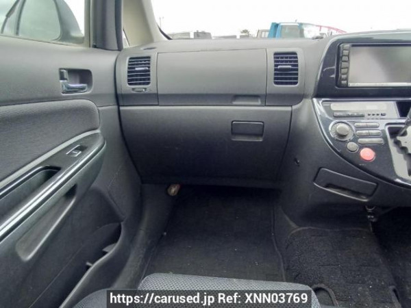 Used 2003 AT toyota wish ZNE10G Image[19]