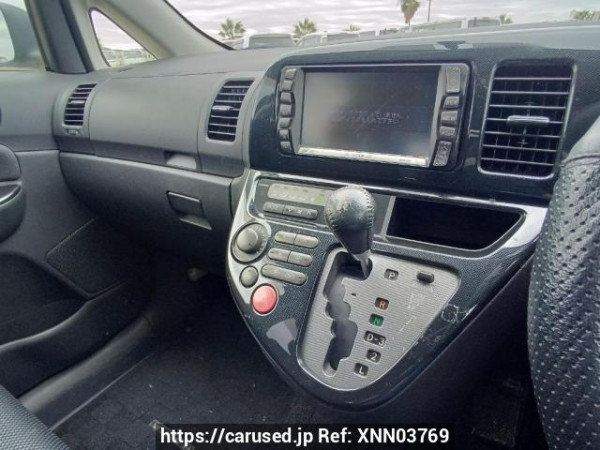 Used 2003 AT toyota wish ZNE10G Image[23]