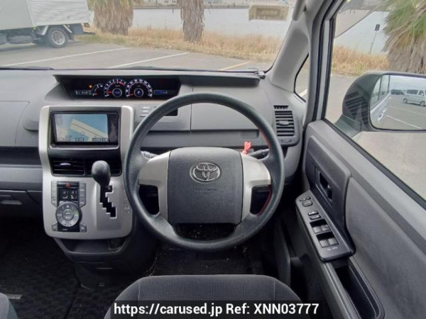 Used 2008 AT toyota noah ZRR70G Image[19]