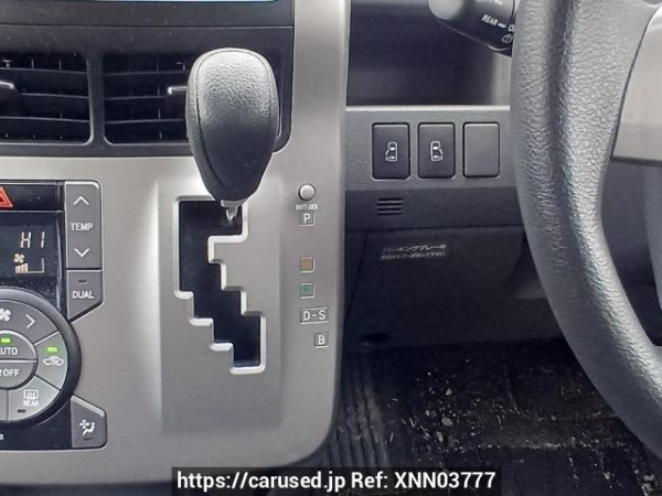 Used 2008 AT toyota noah ZRR70G Image[23]