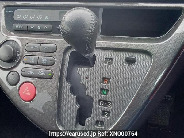 Used 2005 AT toyota wish ZNE10G Image[24]