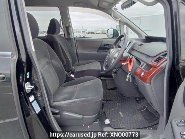 Used 2009 AT toyota noah ZRR70G Image[14]