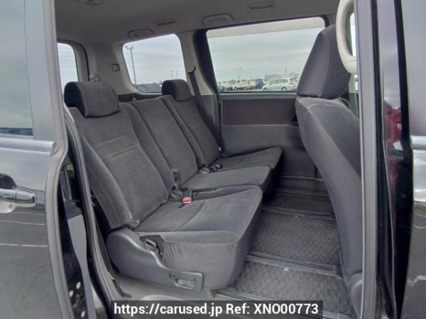 Used 2009 AT toyota noah ZRR70G Image[16]