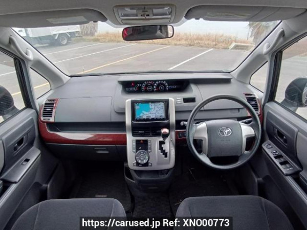 Used 2009 AT toyota noah ZRR70G Image[20]
