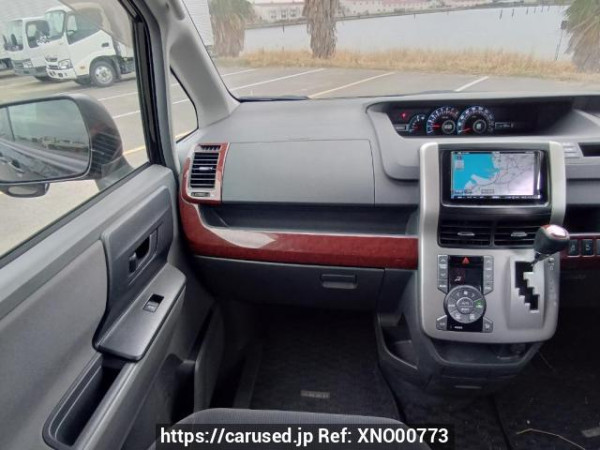 Used 2009 AT toyota noah ZRR70G Image[21]