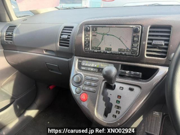 Used 2005 AT toyota wish ZNE10G Image[16]