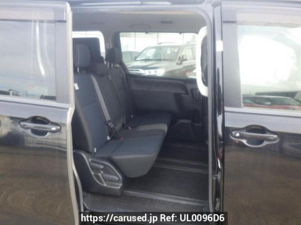 Used 2015 AT toyota voxy ZRR85G Image[13]