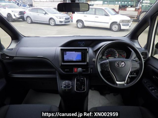 Used 2015 AT toyota noah ZRR80G Image[19]