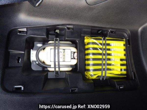 Used 2015 AT toyota noah ZRR80G Image[45]