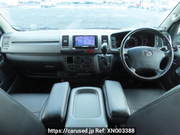 Used 2005 AT toyota regiusace-van KDH205V Image[24]