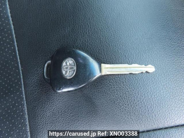 Used 2005 AT toyota regiusace-van KDH205V Image[51]