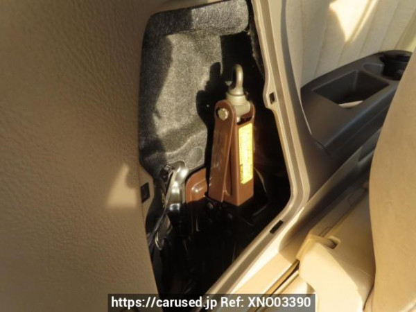 Used 2002 AT toyota alphard ANH10W Image[51]