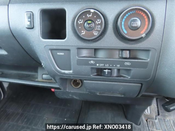 Used 2004 AT toyota hiace-van KDH200K Image[36]