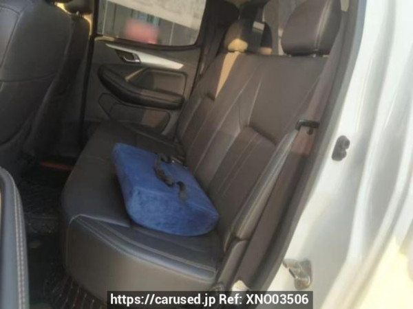 Used 2020 MT isuzu re-max - Image[13]