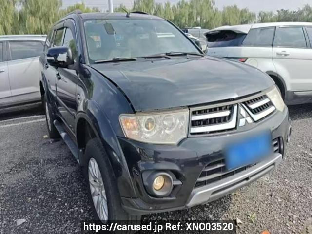 2014 Mitsubishi Pajero -